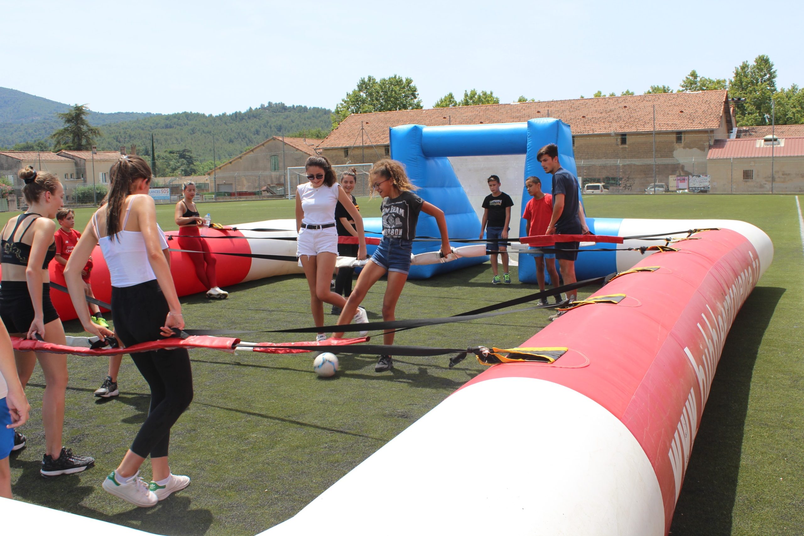 You are currently viewing Journée baby foot géant/foot avec les jeunes (10/07/2020)